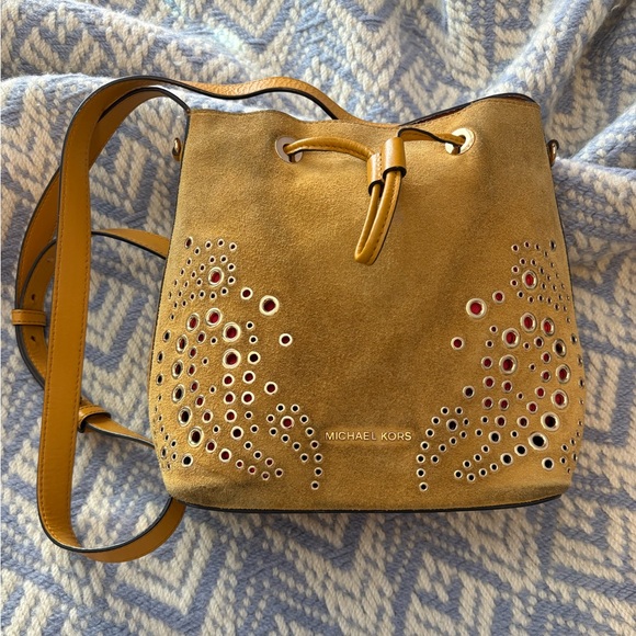 Michael Kors Handbags - Michael Kors Gold Eyelet Shoulder Bag Suede Leather Chic Fun Spring Retro Cool